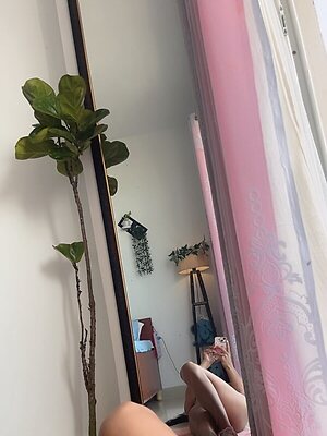 Vivienne Konyak leaked photo #15