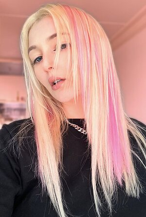 Vivii Plays leaked photo #32