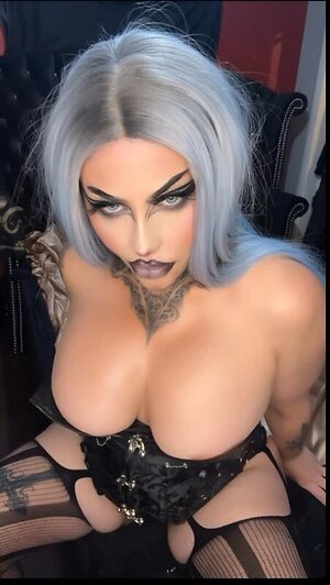vonjaxx leaked photo #8