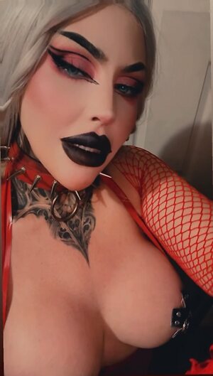vonjaxx leaked photo #14
