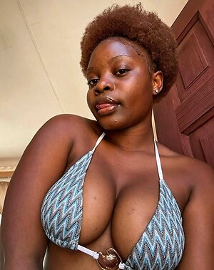 Vunene Taiwo Mabunda Nude Leaked Photo #6