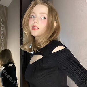 Vwemor Nude Leaked Photo #11