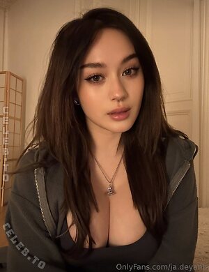 Vylerria Nude Leaked Photo #8