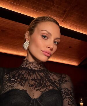 Wallis Day leaked photo #112