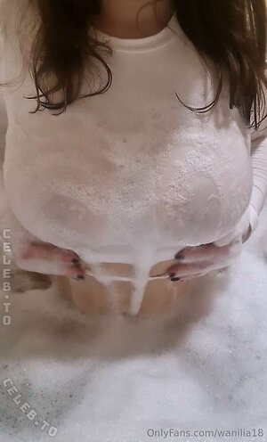 wanilia18 Nude Leaked Photo #2