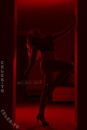 WhatMeikeMakes Nude Leaked Photo #6