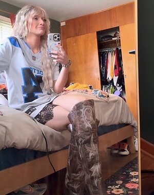 WheezyBlonde leaked photo #2