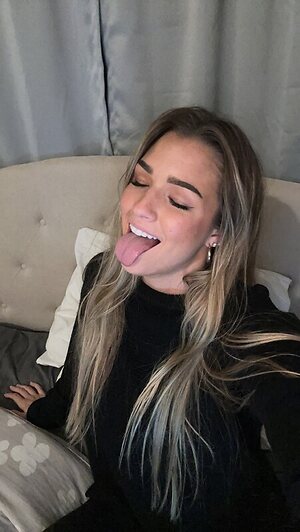 whitney robbins leaked photo #2