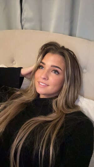 whitney robbins leaked photo #3