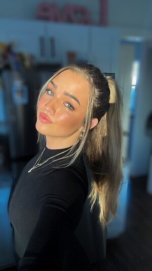 whitney robbins leaked photo #19