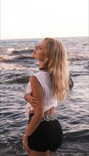 Whossellyy Nude Leaked Photo #25