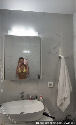 Wieke Nude Leaked Photo #182