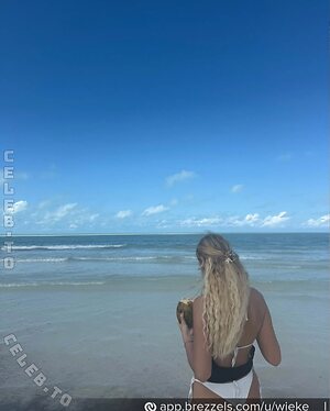 Wieke Nude Leaked Photo #8