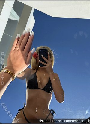 Wieke Nude Leaked Photo #12