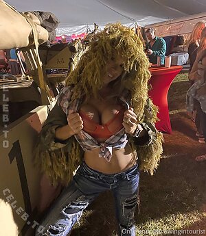 Wildwifebarbie Nude Leaked Photo #97