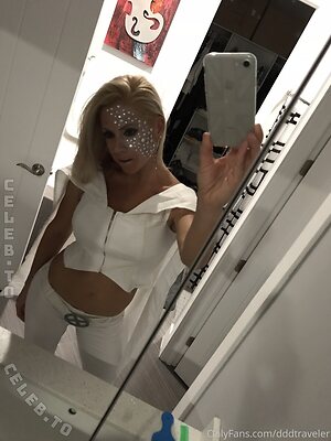 Wildwifebarbie Nude Leaked Photo #337