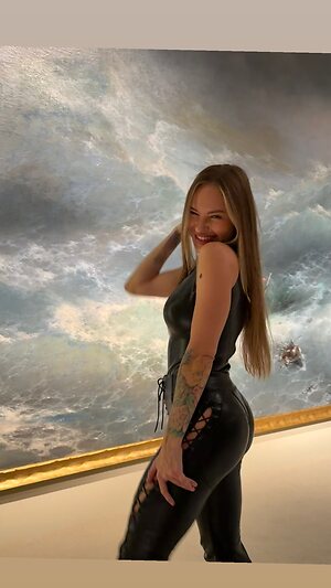 Willa leaked photo #2