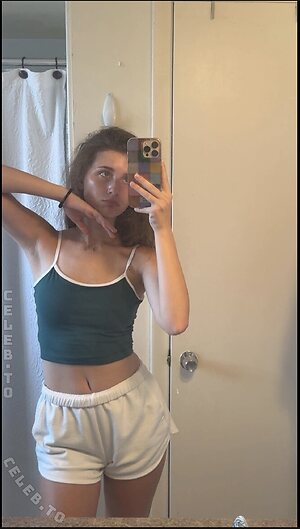 Willow Coppock Nude Leaked Photo #10