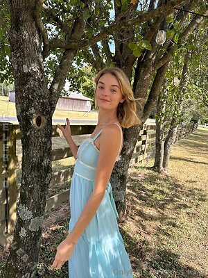 Willow Hand Nude Leaked Photo #527