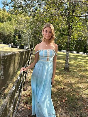 Willow Hand Nude Leaked Photo #528