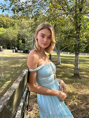 Willow Hand Nude Leaked Photo #531