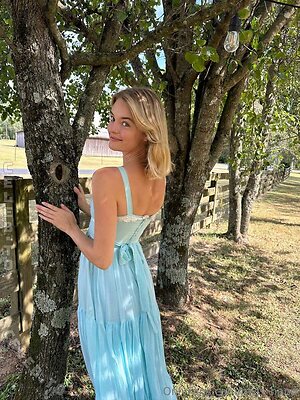 Willow Hand Nude Leaked Photo #533