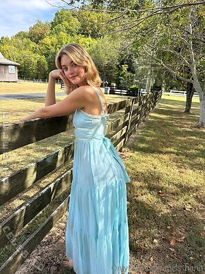 Willow Hand Nude Leaked Photo #559