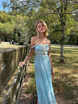 Willow Hand Nude Leaked Photo #564