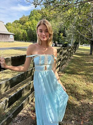 Willow Hand Nude Leaked Photo #568