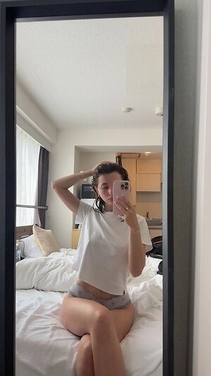 Willow.j.c leaked photo #16