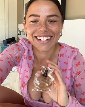 Wilma Holmqvist leaked photo #4