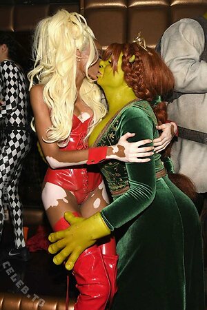 Winnie Harlow Nude Leaked Photo #17