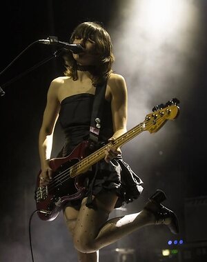 Women who play bass leaked photo #4