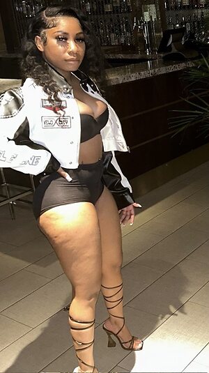 W__uggaa leaked photo #3