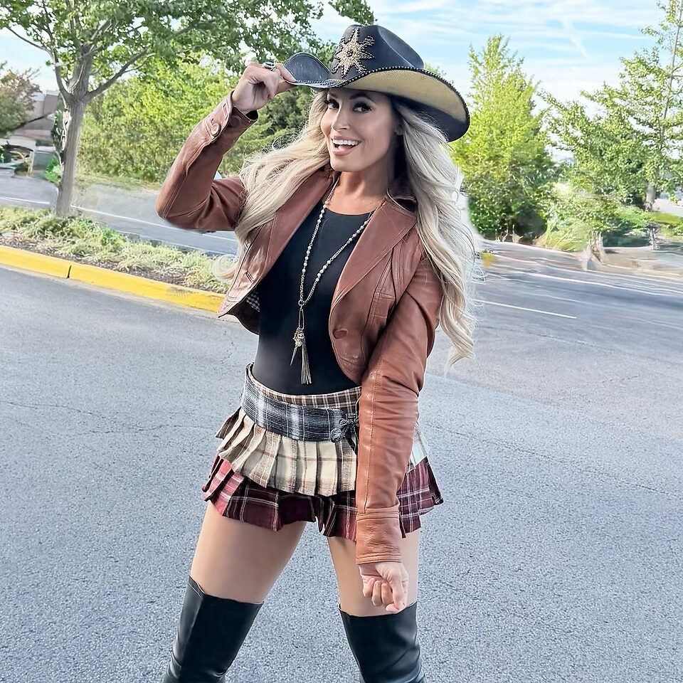 WWE Trish Stratus leaked photo #32