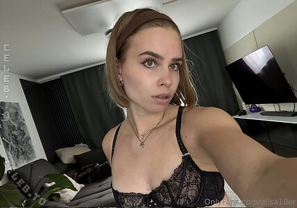 xalisa10er Nude Leaked Photo #19