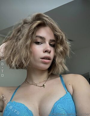 xalisa10er Nude Leaked Photo #25