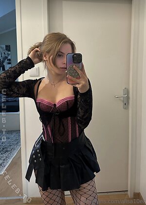 xalisa10er Nude Leaked Photo #38