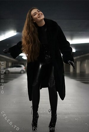 xAmazonEve Nude Leaked Photo #89