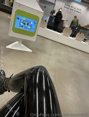 xAmazonEve Nude Leaked Photo #99