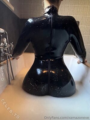 xAmazonEve Nude Leaked Photo #113