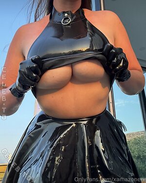 xAmazonEve Nude Leaked Photo #114