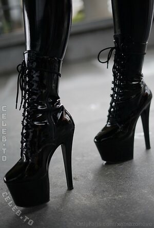 xAmazonEve Nude Leaked Photo #127