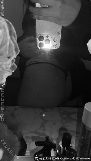 xbabymarie leaked photo #40