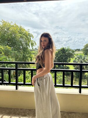 Xenia Tchoumitcheva leaked photo #12