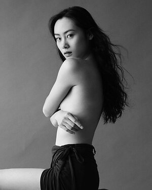Xin Yu leaked photo #20