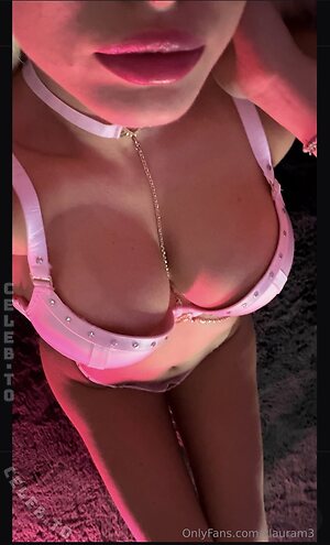xlaura_m3 leaked photo #44