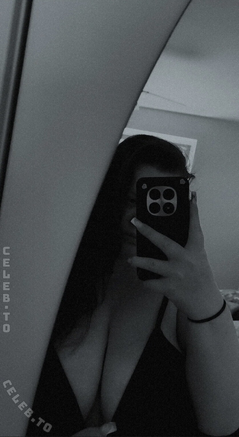 Xmrs.skyness photo