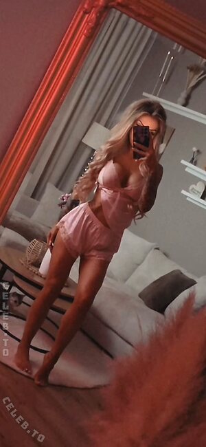 xoxoangelina photo
