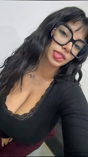 Yael Castillo leaked photo #5